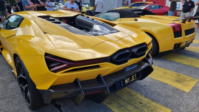 Team Yellow photo